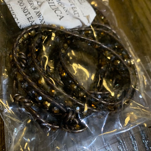 New Victoria Emerson Wrap Bracelet - Picture 2 of 5